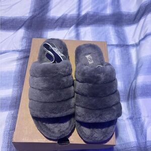 Gray fuzzy Ugg slides